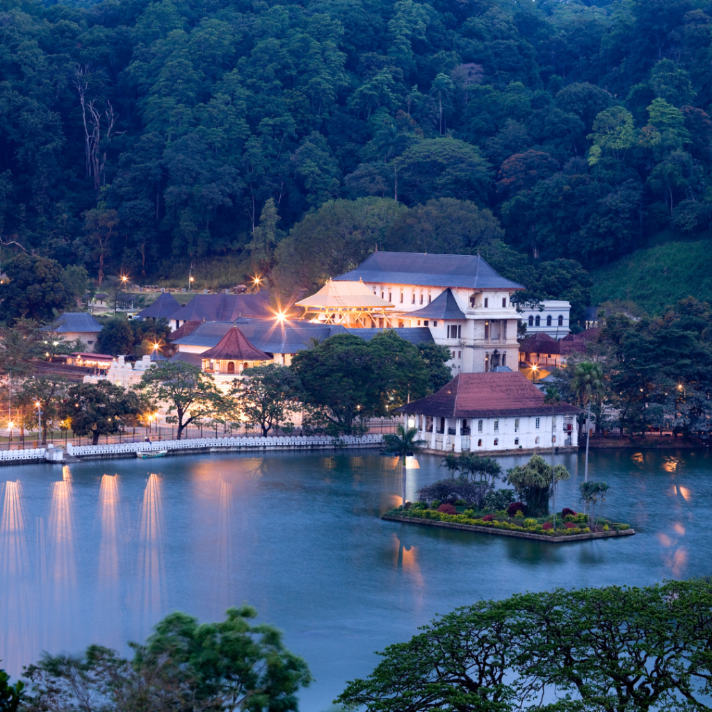 Kandy, Temple of the Tooth Relic